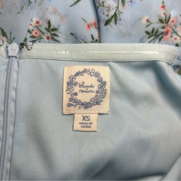 Francesca’s Light Blue Floral Romper - Picture 8 of 12